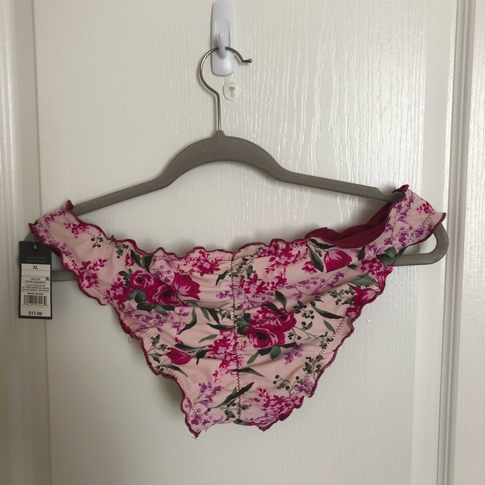 Ruched bikini bottom | floral | scrunchy butt
